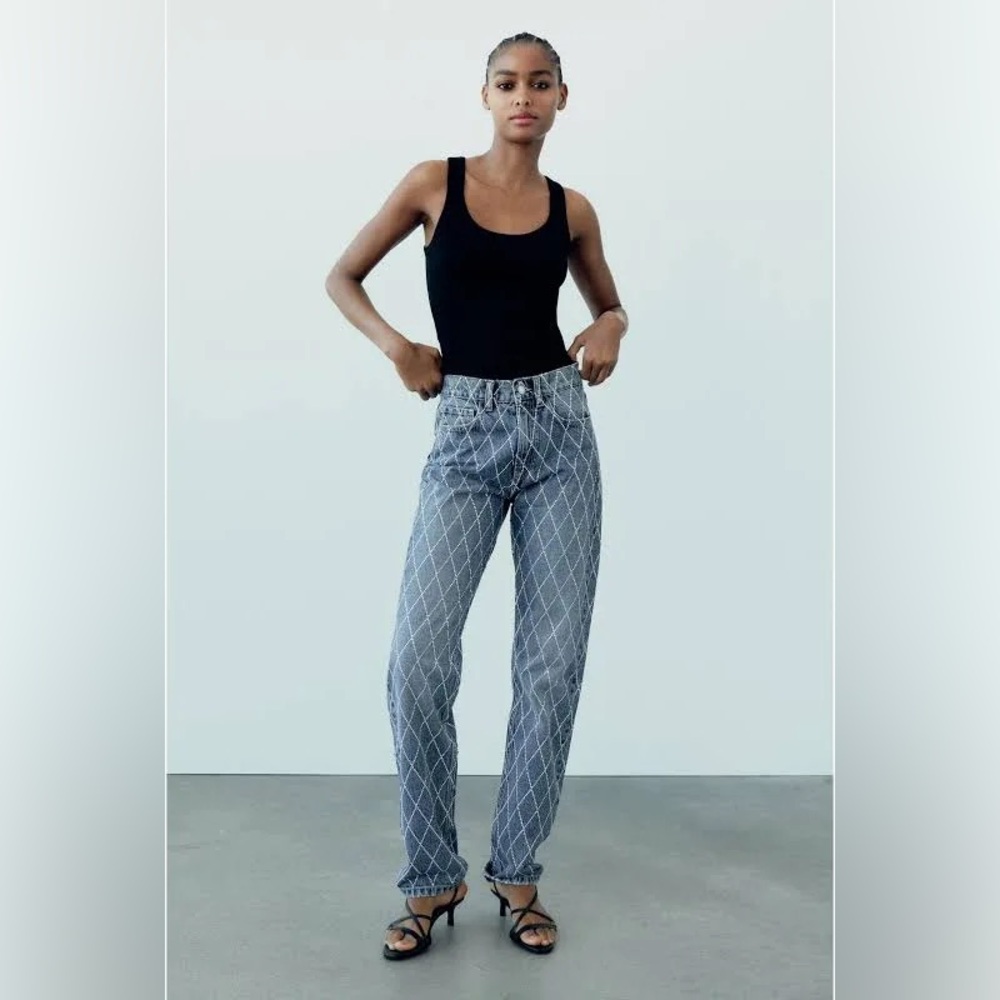 Zara Rhinestone Jeans size us 4